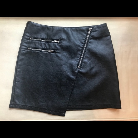 Black Pleather Skirt with Zippers - Picture 2 of 2